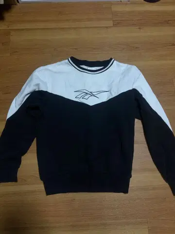 리복 로고 자수 크루넥 트레이닝복 S