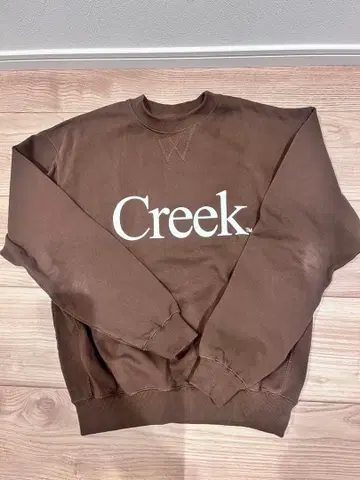 WHIMSY 브라운 맨투맨 S 사이즈