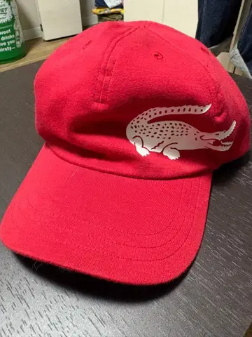 LACOSTE 레드캡 58cm