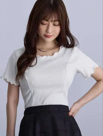 overE 멜로우 와이드 골지 패널 티셔츠: 화이트 96 사이즈