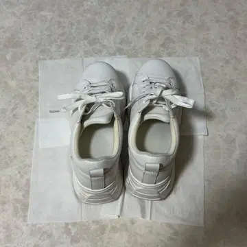 스즈키 아미 프로듀스 화이트 스니커즈 2회 사용