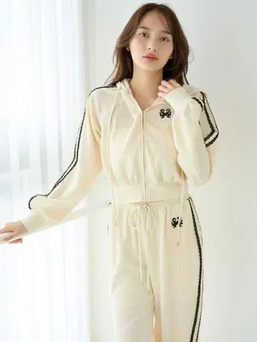 스나이델 홈 SNIDEL HOME 맨투맨 파자마 세트