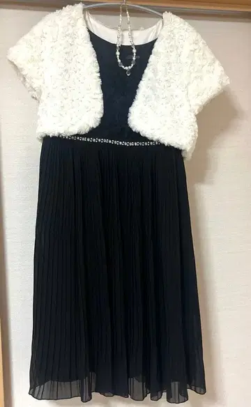 어린이용 드레스 1식 [ 150cm ]