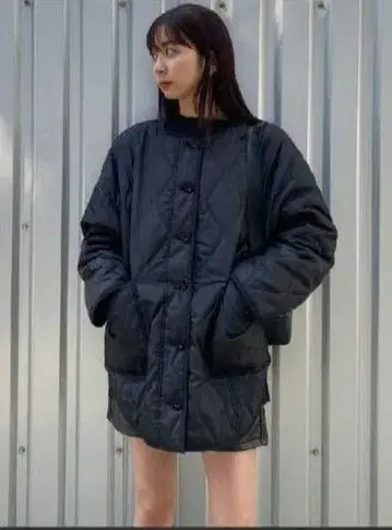 EMODA 퀼팅 미디 코트 블랙