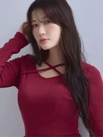 [ 시착만 한 상품 ] overE V넥스트랩 티셔츠 보르도 90