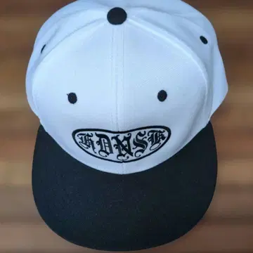 Hide and Seek WHT/BLK CAP 미사용 하이드&시크