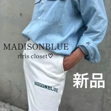 택 포함 새상품 MADISONBLUE 기모 로고 프린트 스커트 01