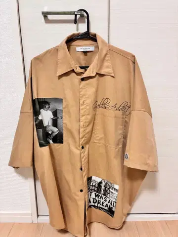 GALLIS ADDICTION 베이지 프린트 셔츠