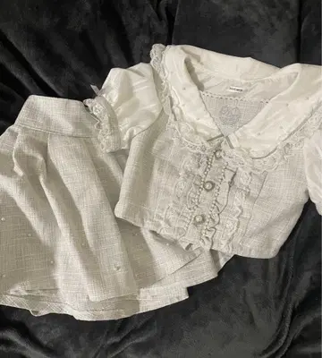 그레이 프릴 부착 셋업