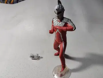 얼티밋 루미너스 울트라 세븐