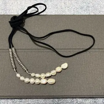 이아파피요네 소가죽 코드/담수 펄 코드 목걸이