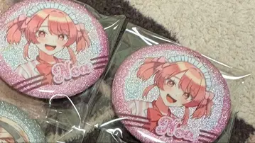 컬러풀 피치의 아상 다이너 캔뱃지