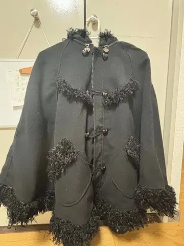 ALGONQUINS 아르곤킨 토끼 귀 판초