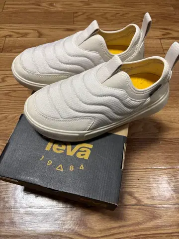 TEVA(테바) 여성용 ULTRA-COMF SLIP ON 스니커즈 -