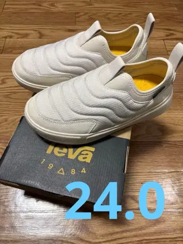 TEVA(테바) 여성용 ULTRA-COMF SLIP ON 스니커즈 -