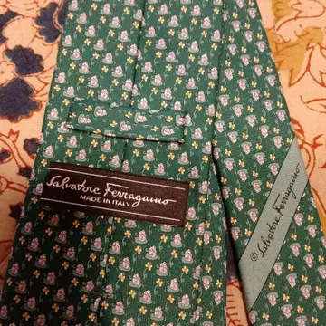 살바토레 페라가모 넥타이 그린