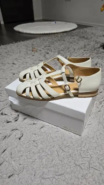 ing 구르카 샌들