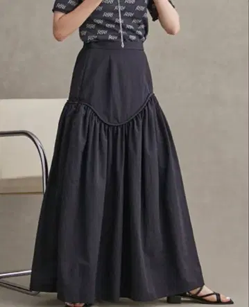 퍼블릭 도쿄 자카드 볼륨 개더 스커트