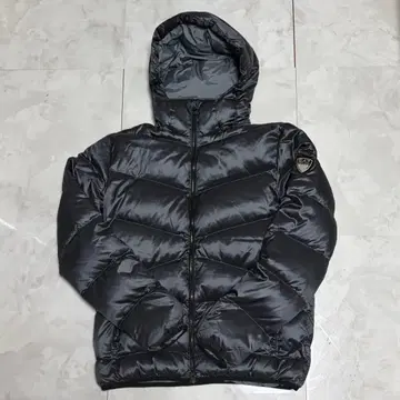 EA7 Emporio Armani 다운 자켓 후드 탈부착 가능