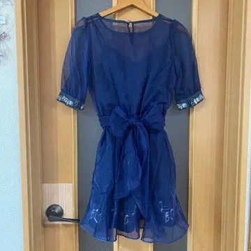 새상품 [리즈 리사] 음표 자수 원피스 오간자 네이비 리본 포함