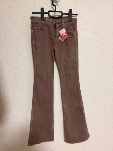 Queen's Low 플레어 팬츠