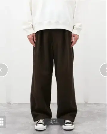 저널 스탠다드 트위드 멜란지 오버 팬츠 카키 계열 드로 코드