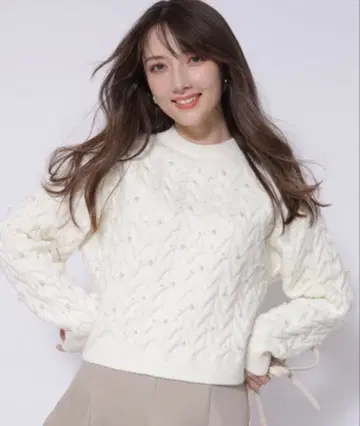 [새상품 택 포함] 아푸와이저 리셰 펄 긴팔 니트