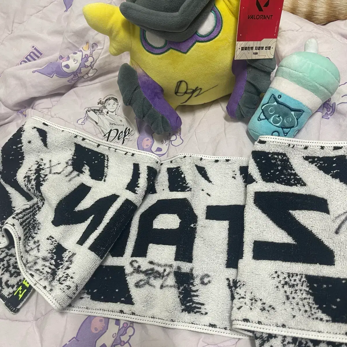 Valorant 2020 Chuseok Limited Super Rare Swag Kit #공식,#라이엇,#제트,#포카,#이벤트 on  Bunjang Global Site.