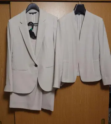 23구 라이트 베이지 자켓 2점 스커트 세트