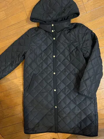 블랙 퀼팅 자켓 후드 부착