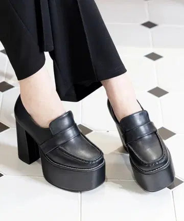 [ 미사용 새상품 ] 아타걸 하이힐 로퍼 펌프스 통굽