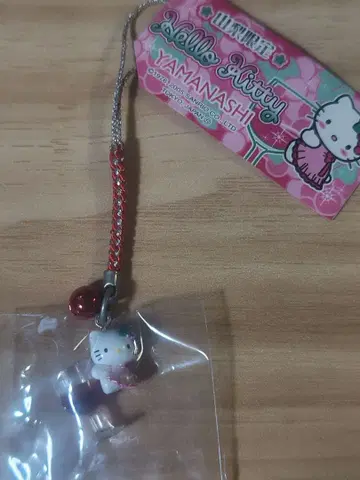 지역 한정 키티 스트랩 야마나시현 한정 레드 와인 키티