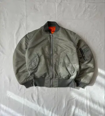 알파 인더스트리 알파 90s MA-1 블루종 USA 제조