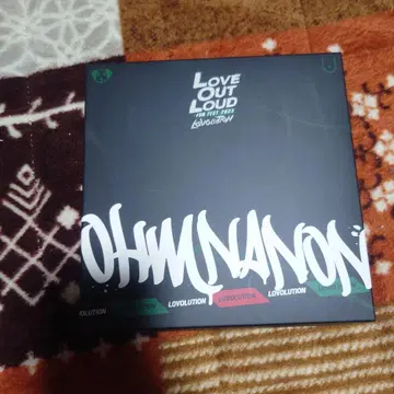 LOVE OUT LOUD OhmNanon 반다나