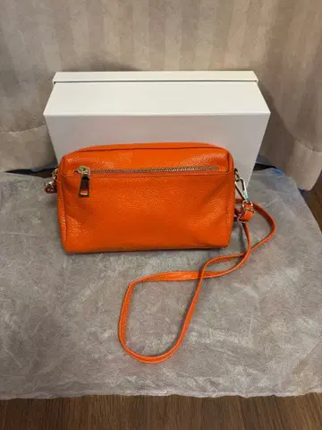 AS KNOW AS 오렌지 숄더백