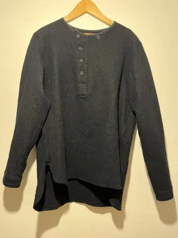 GARMENT REPRODUCTION OF WORKERS 울 셔츠