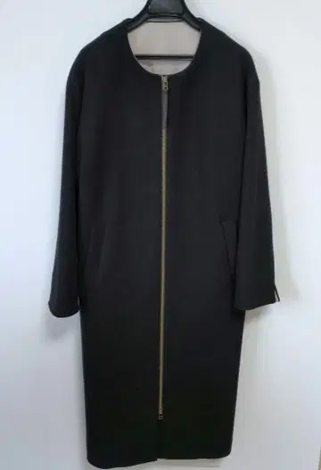 &HALF 울라이크 배색 펠트 코트