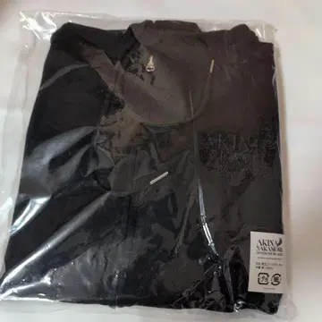 AKINA NAKAMORI 쇼트 지퍼 후드티 디너쇼 2025