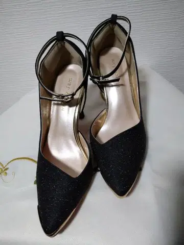 블랙 글리터 스틸레토 하이힐