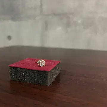 골드 라운드형 귀걸이(한쪽용) 아발란체