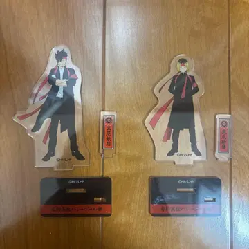 아크릴 스탠드 2개 세트 쿠로오 코즈메