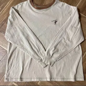 SaucyDog 포인트 자수 링거 T/크림