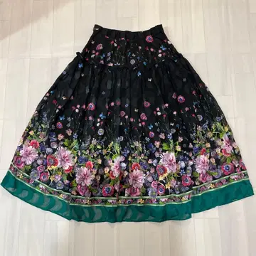 앙데팡당 AND COUTURE 롱 스커트 꽃무늬