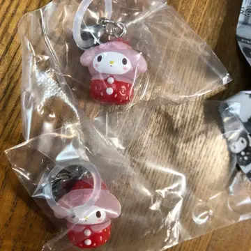 산리오 캐릭터즈 딸기 표시 액세서리