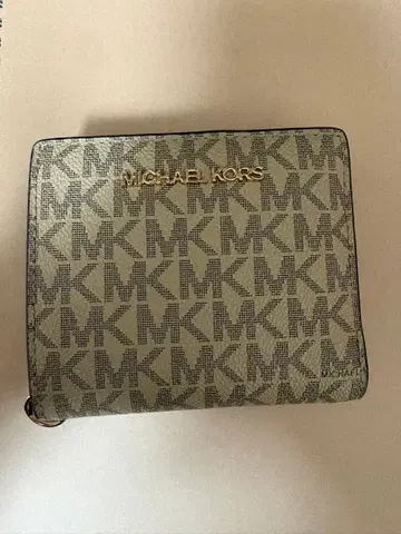 MICHAEL KORS 접이식 지갑 모노그램