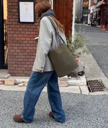 CANAL JEAN 페이크 스웨이드 버킷 숄더백