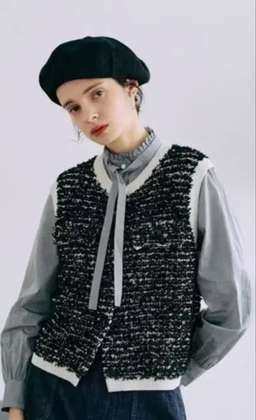 보타이 프릴 블라우스 화이트