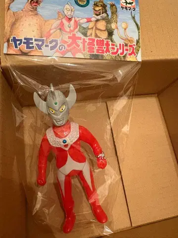 야모마크 대괴수 시리즈 피규어 울트라맨 타로 수페스