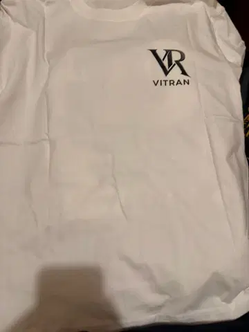 VITRAN 화이트 후드 부착 후드티