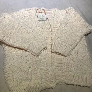 어반 리서치 복슬복슬 두꺼운 원단 가디건